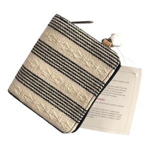 Thirty-One Gifts Clip N Zip Wallet